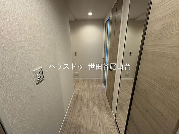 シューズインクローゼット付きの玄関。靴やアウトドア用品もすっきり収納でき、いつでも美しい玄関を保てます。