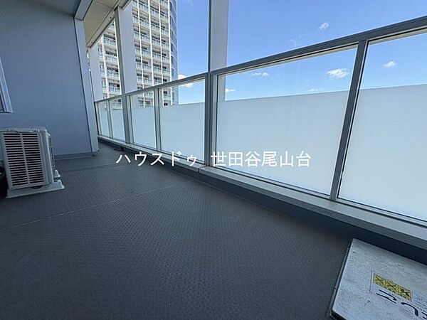 17階からの眺望を満喫できるバルコニー。遠くまで見渡せる開放感が、毎日の暮らしに心地よさをもたらします。