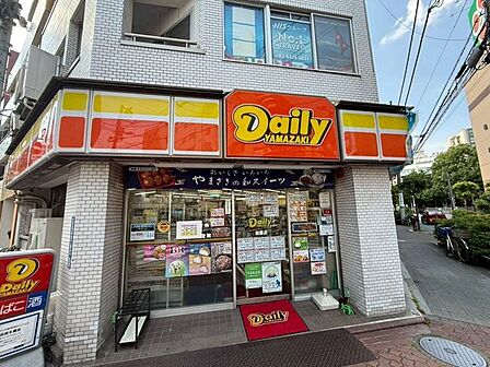 デイリーヤマザキ御園店 90m