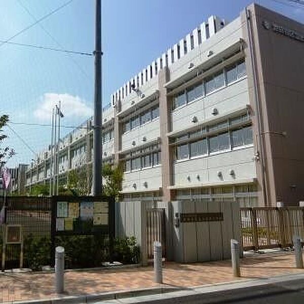 世田谷区立上北沢小学校 450m