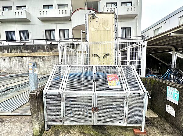 ゴミ捨て場