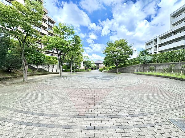 敷地内