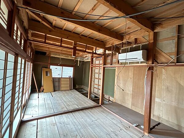 【現在リフォーム中8/30撮影】続間の和室をLDKに間取り変更予定です。