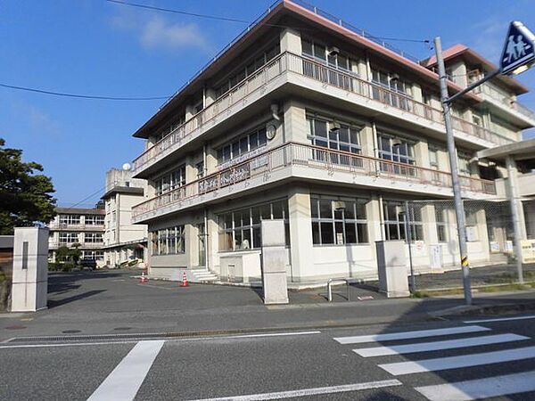 浜田市立第一中学校 徒歩29分。 2280m
