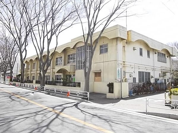 幼稚園、保育園「千葉市千草台保育所まで964m」