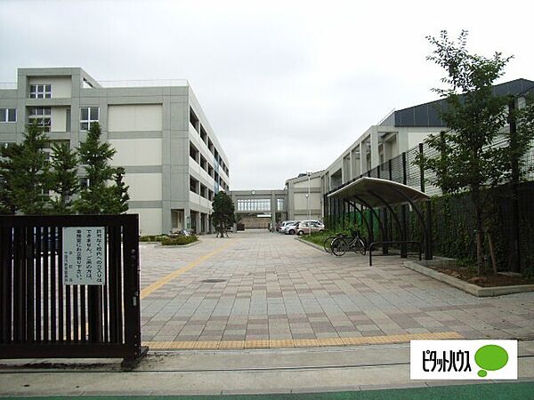 中学校「千葉市立轟町中学校まで514m」