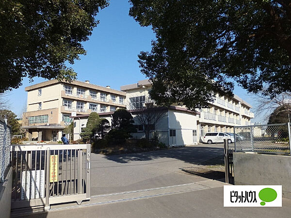 中学校「千葉市立山王中学校まで1403m」