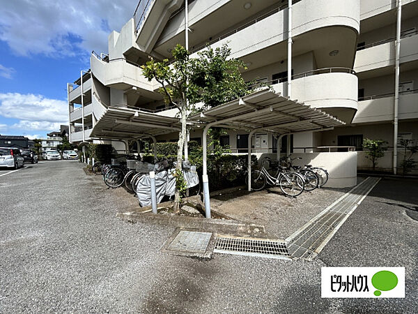 大切な自転車を雨風から守り、きれいに保管できます。