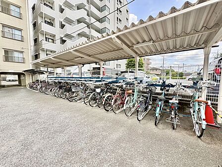 駐輪場スペースも充実しており、自転車を利用される方も安心です!