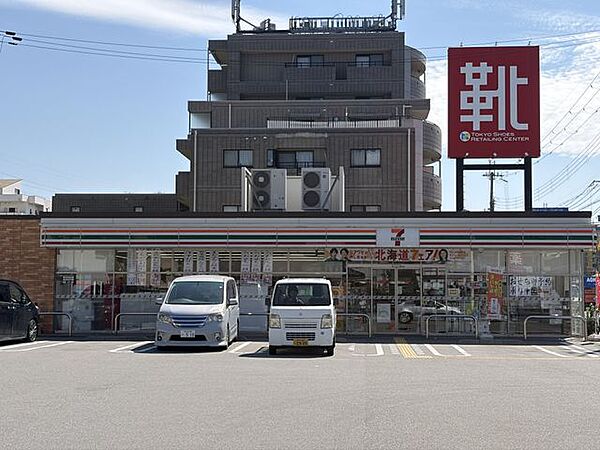 セブンイレブン尼崎南武庫之荘4丁目店 徒歩5分。 360m