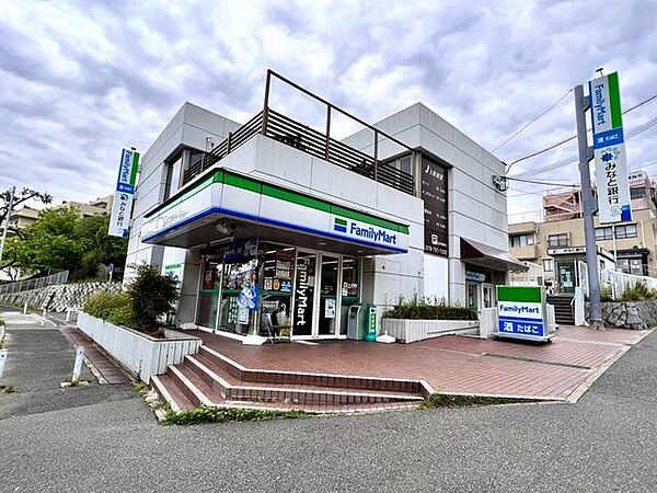 ファミリーマート北落合二丁目店 1210m