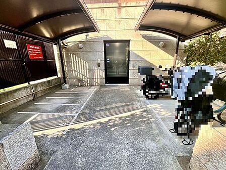 駐輪場・バイク置場(共用部)
