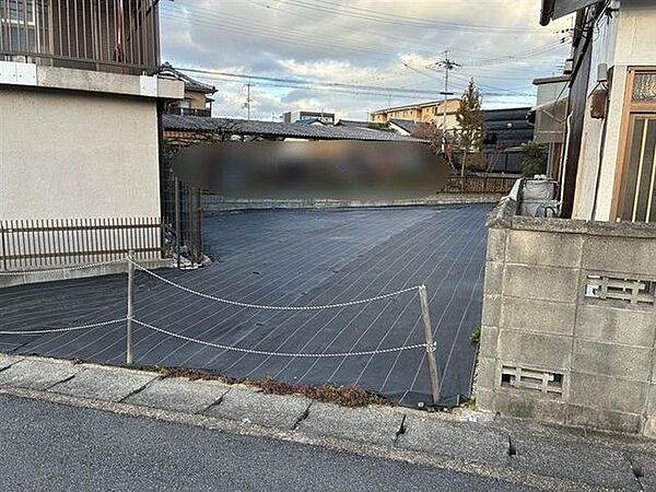 間口が約6.4mあり、ゆったりと車2台を並べて駐車できます♪