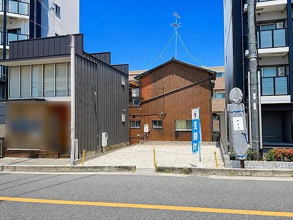外観（更地渡し）　東向き