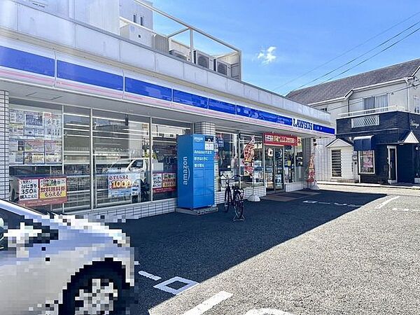 ローソン　豊中蛍池中町3丁目店 約6分。 450m