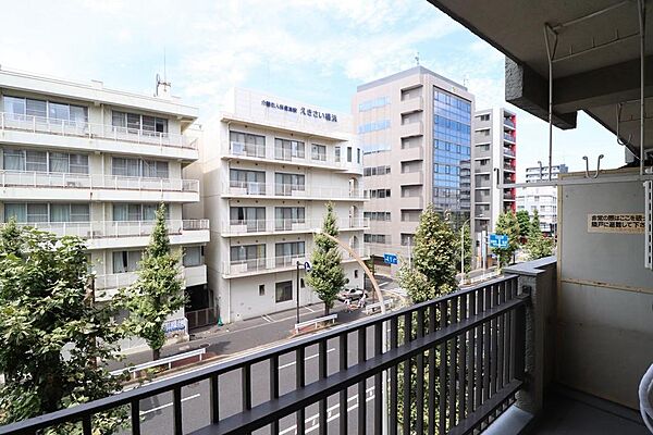 バルコニーからの眺望。(2026年8月撮影)