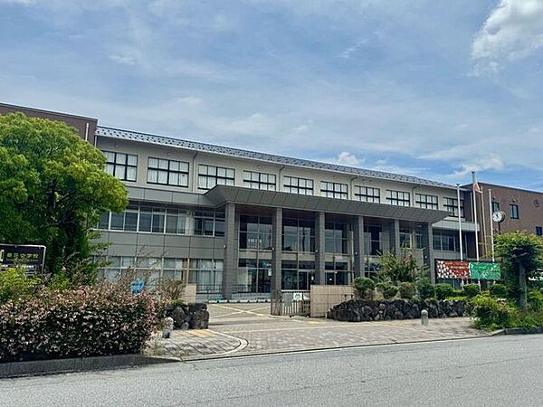 秦荘中学校 2450m