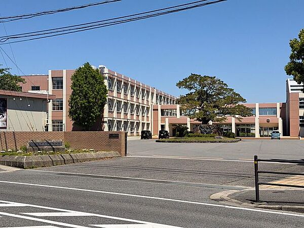 聖徳中学校 2590m