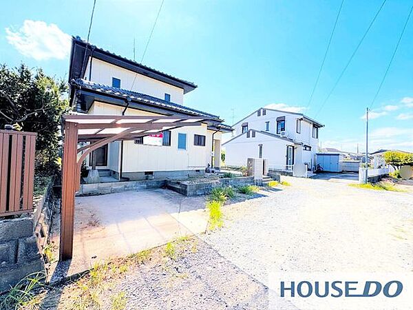 2階建ての戸建て住宅です。