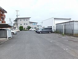 8 / 9