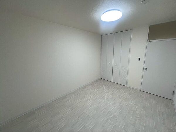 ※過去自社施工事例　クローゼット収納付きのお部屋です！お子様ものびのびと過ごせる子供部屋にも！お好きな配置・配色にオーダーできます！ご希望にお応えします。(社内規定有)