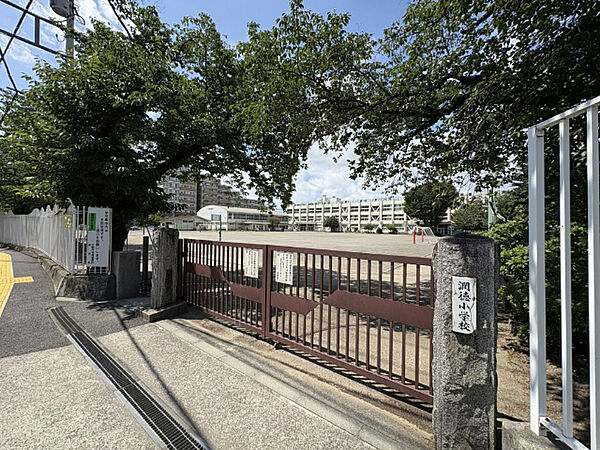 日野市立潤徳小学校　徒歩15分（1178m）