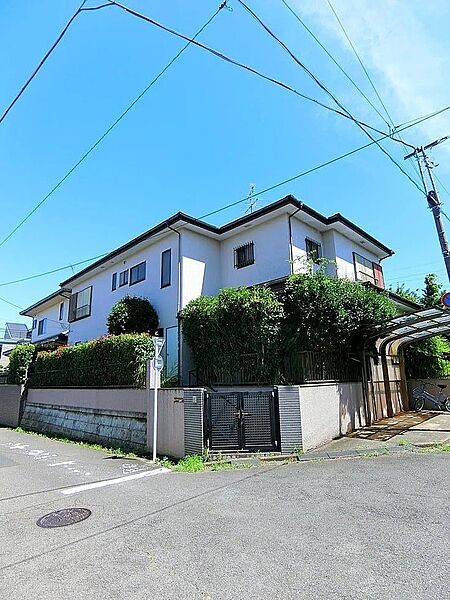うれしい！更地でのお引き渡しになります！！貴方だけの夢のマイホームをこの地に描いてください！！