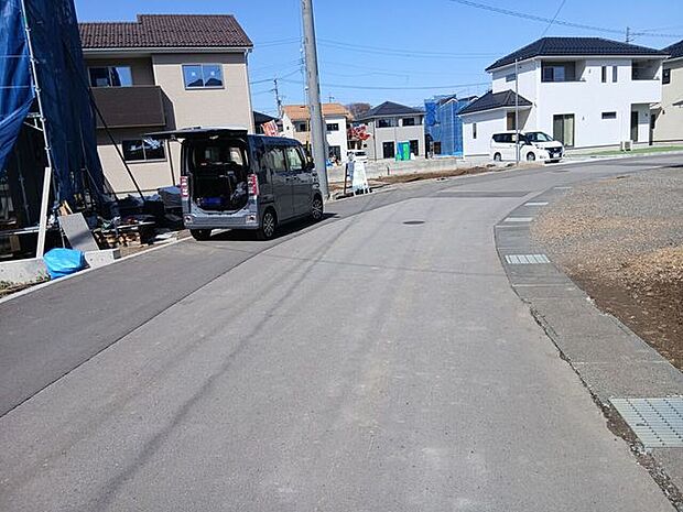 前面道路含む現地写真