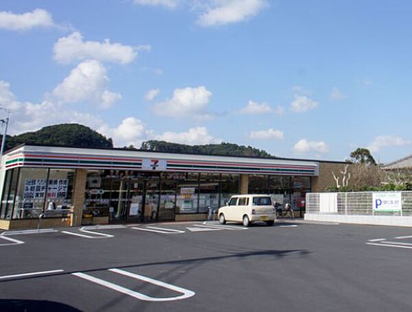 セブンイレブン上総御宿店(徒歩12分)