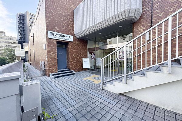 南大塚ホールの外観