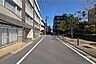 その他：敷地東側の前面道路（北側から）