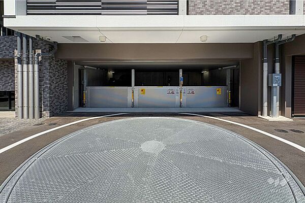 敷地内駐車場（屋内機械式）