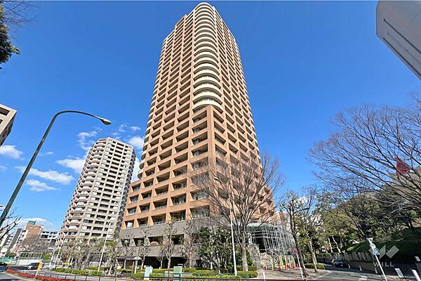 西早稲田パークタワーの外観（北西側から）