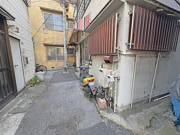 物件の南側前面道路
