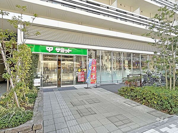 サミットストア(湯島天神南店)の外観