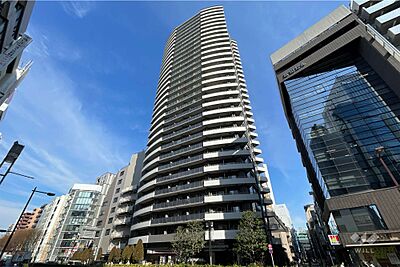 外観:ルミナリータワー池袋の外観(南西側から) 外観:ルミナリータワー池袋の外観(南西側から)