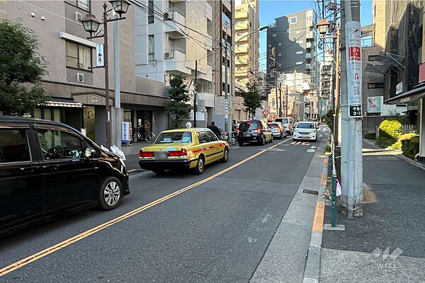 敷地北側の前面道路