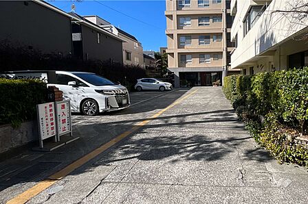 敷地内駐車場(屋外平面式)