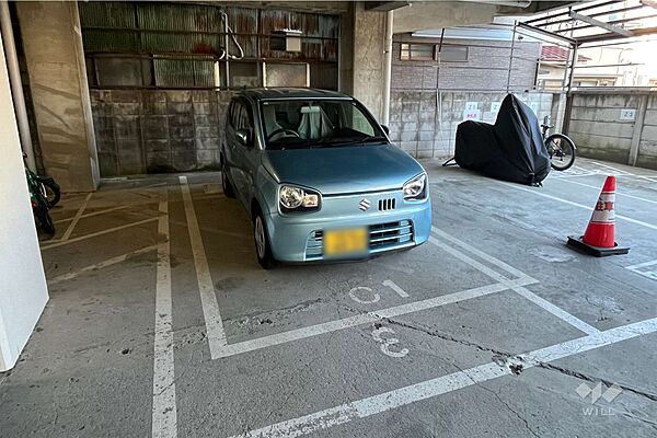 敷地内駐車場(屋内平面式)