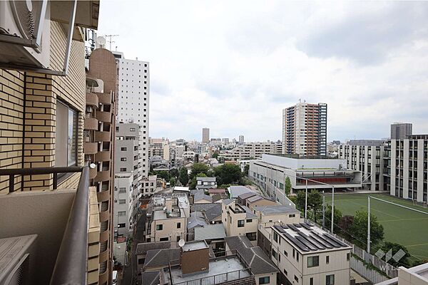 バルコニーからの眺め（北東方向）［2026年8月22日撮影］