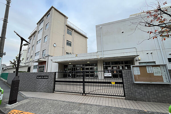 第一中学校[公立]の外観