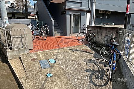敷地入り口