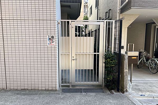 駐輪場の出入り口