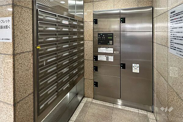 宅配ボックスと共用ポスト