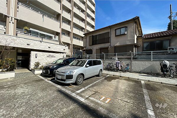 敷地内駐車場（屋外平面式）