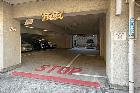 敷地内駐車場(屋内平面式)