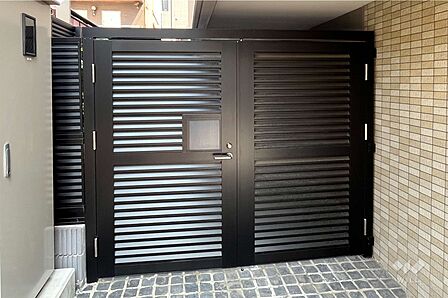駐輪場出入り口