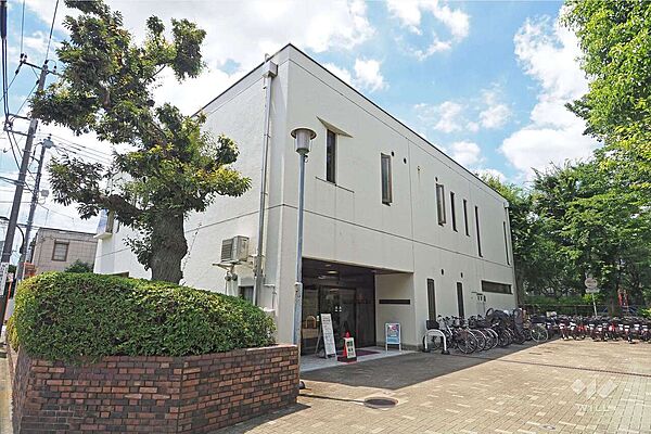 西落合図書館の外観