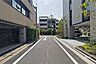その他：敷地南側の前面道路（東側から）