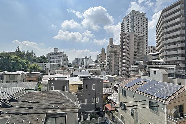 バルコニーからの眺め（南方向）［2026年8月24日撮影］